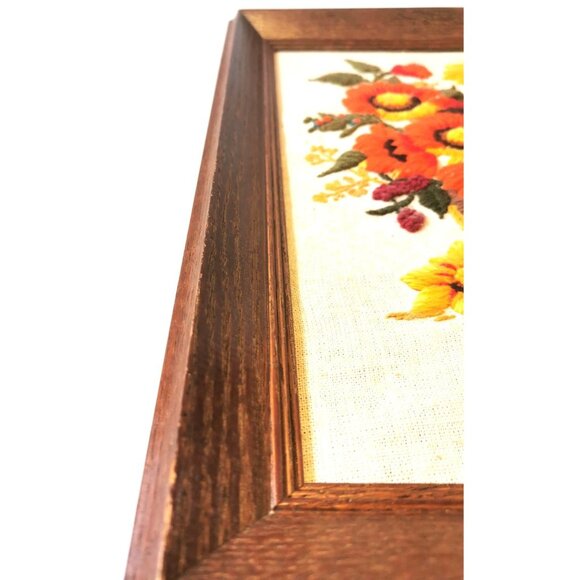 Large Vintage 1976 Embroidered Sun Flowers Crewel Stitched Wall Hanging - Picture 4 of 8